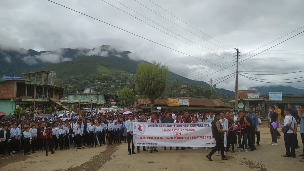 Under the aegis of the United Sangtam Students’ Conference (USSC), hundreds of students on Tuesday staged a democratic agitation in Kiphire town to protest against the alleged transfer of several teachers with post from government schools.
